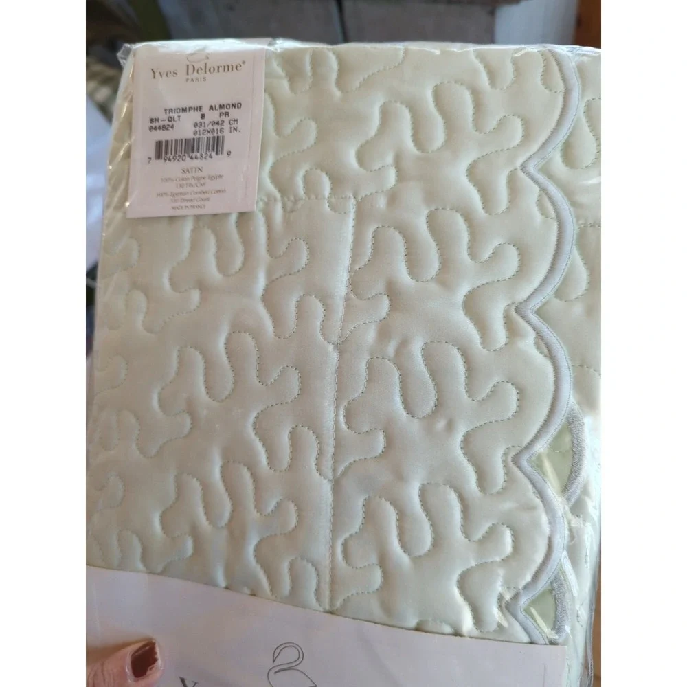 Pair New Vintage Yves Delorme Quilted Sham TRIOMPHE Satin Cover Pillow 12 X 16
